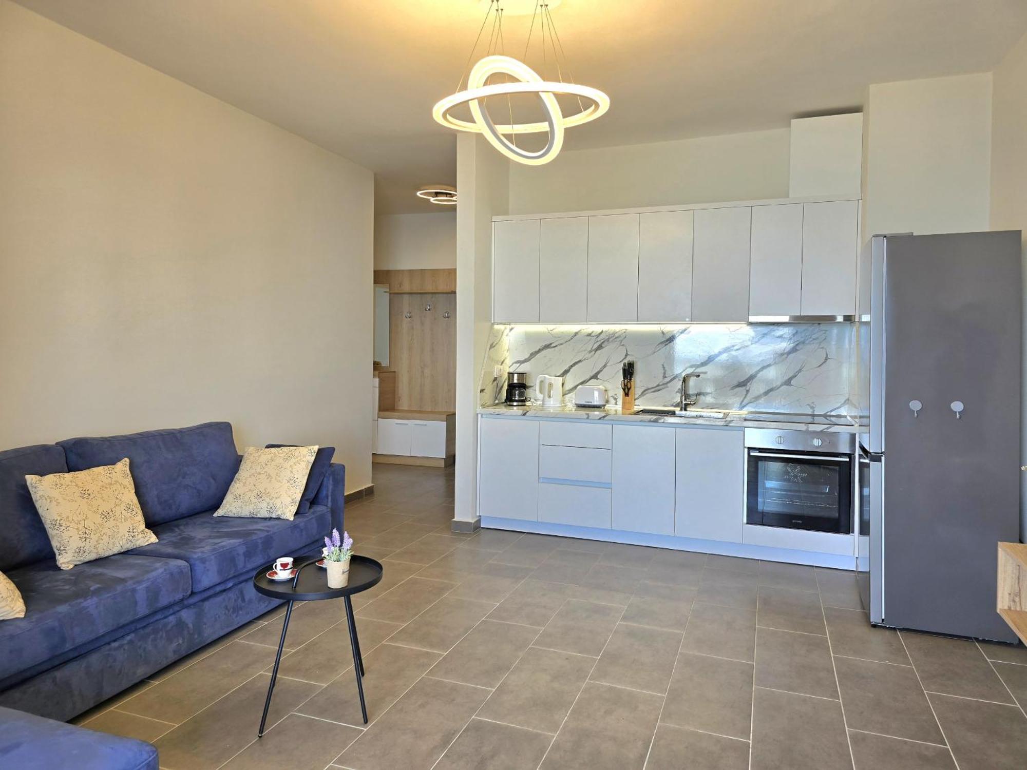 Hill In - 061 Apartment