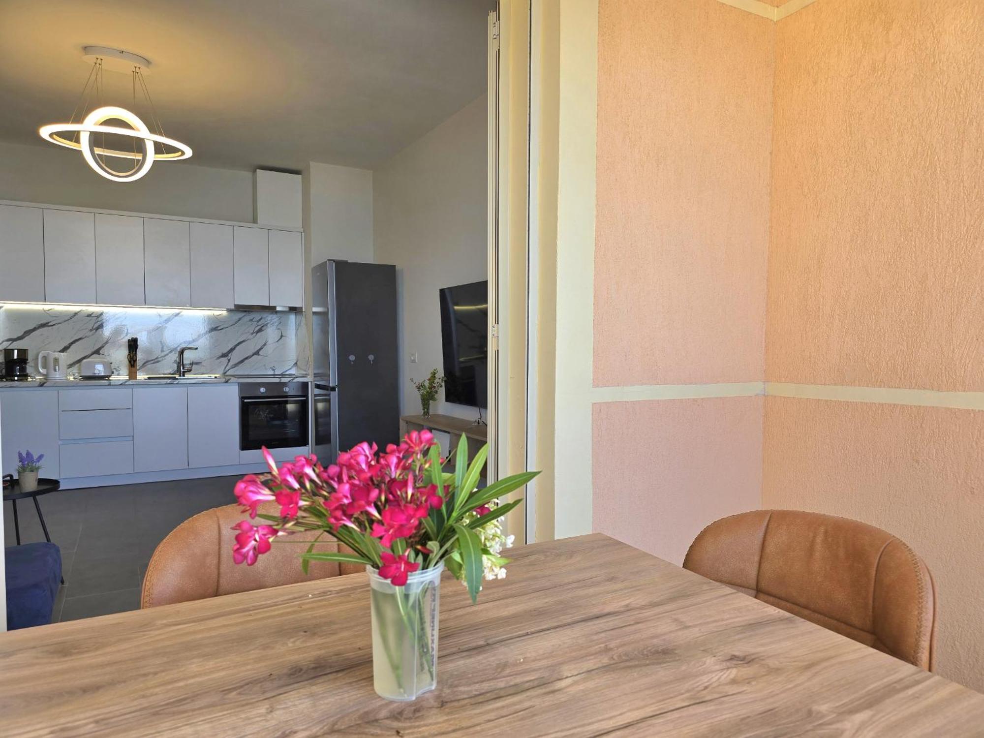 Apartment Hill In - 061 *